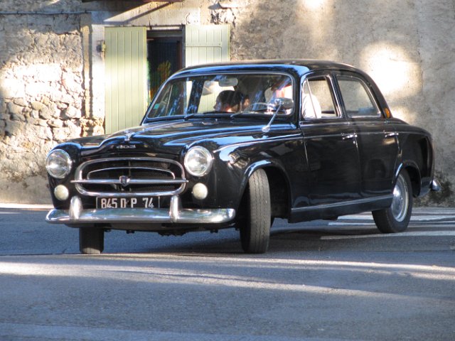 333 Cucuron.JPG